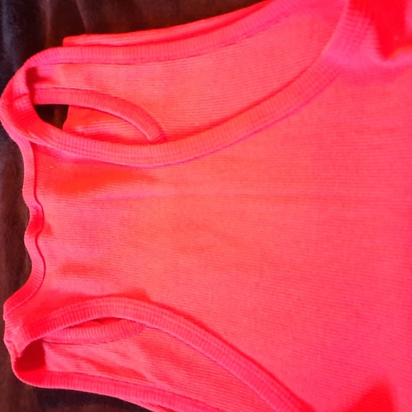 Host Pick ** Best Of Tanks,Tees,& More 6/25 ! Tank top bundle! - Picture 5 of 7